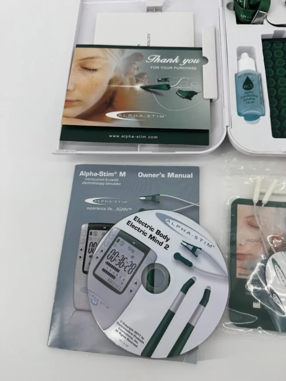 Alpha-Stim M device kit